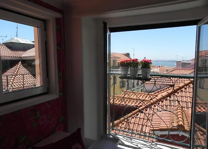 Heart Wish Bairro Alto- River View *